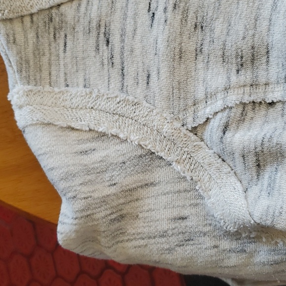 Calvin Klein zip sweatshirt - Picture 6 of 8